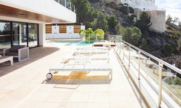 Újraértékesítés - Villa  - Altea