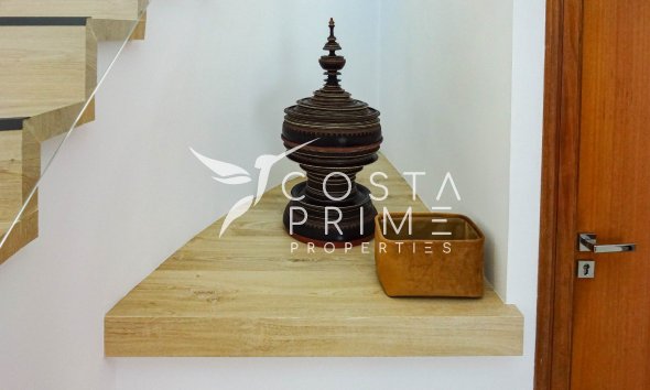 Újraértékesítés - Villa  - Altea