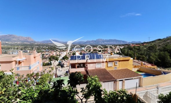 Resale - Villa  - Benidorm