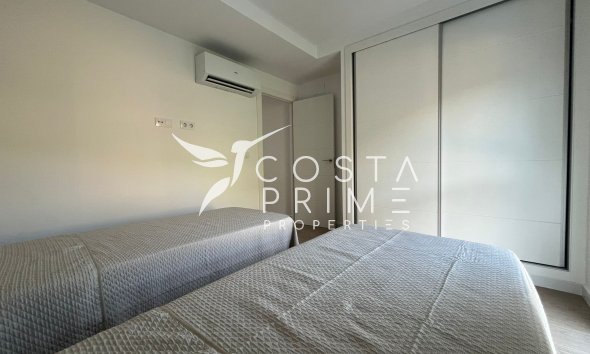 Nowy budynek - Szalet - Portmán