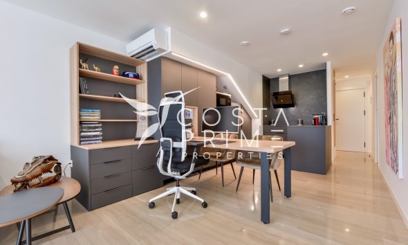 Resale - Townhouse / Semi - Altea