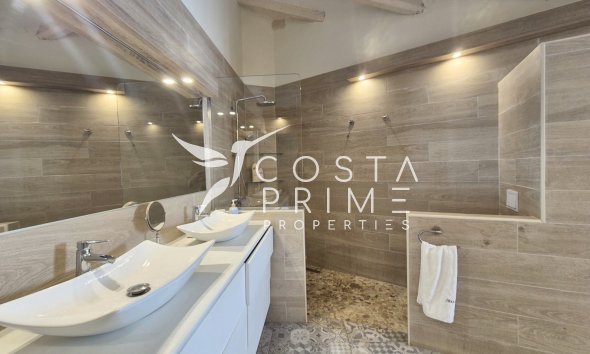 Resale - Townhouse / Semi - Altea
