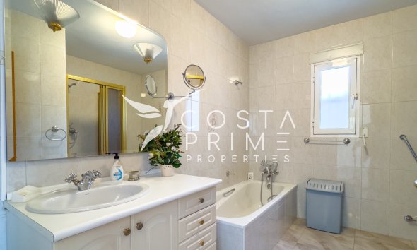 Reventa - Chalet / Villa - La Nucía