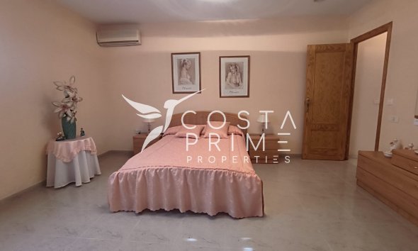Reventa - Chalet / Villa - La Nucía