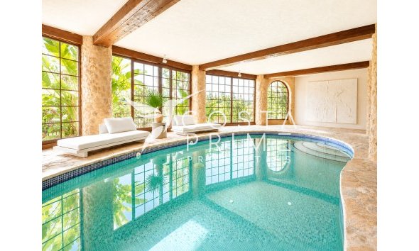 Újraértékesítés - Villa  - Finestrat