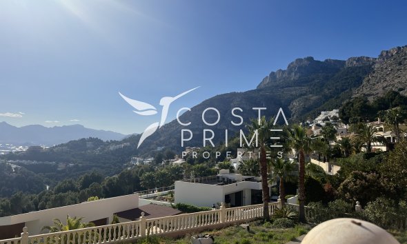 Nowy budynek - Szalet - Altea