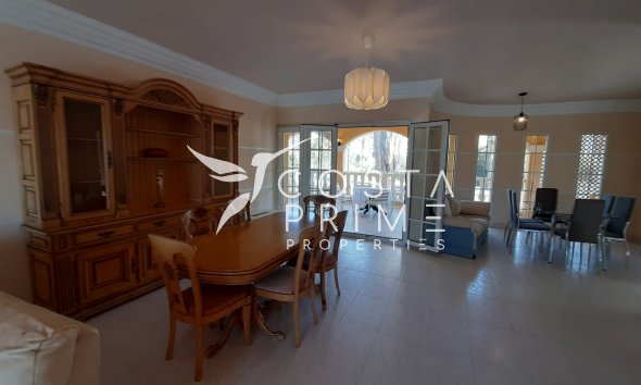 Nowy budynek - Szalet - La Manga del Mar Menor
