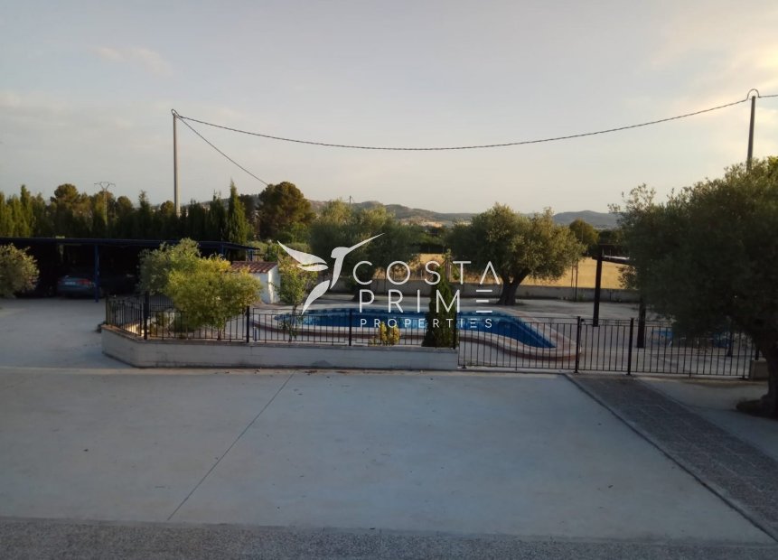 Resale - Villa  - Yecla