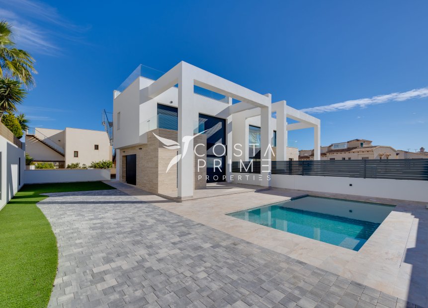 Obra nueva - Chalet / Villa - Torrevieja