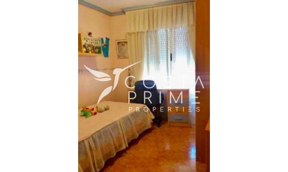 Resale - Apartment / Flat - Benidorm