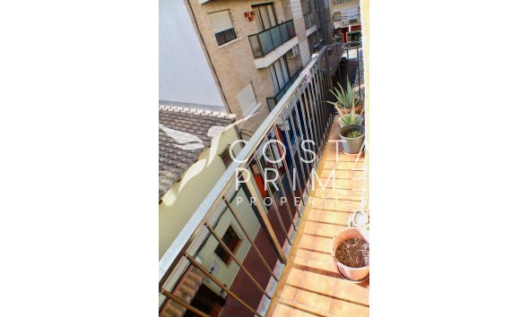 Resale - Apartment / Flat - Benidorm