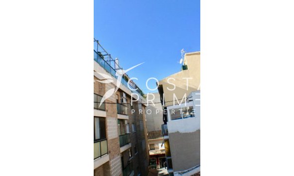 Resale - Apartment / Flat - Benidorm