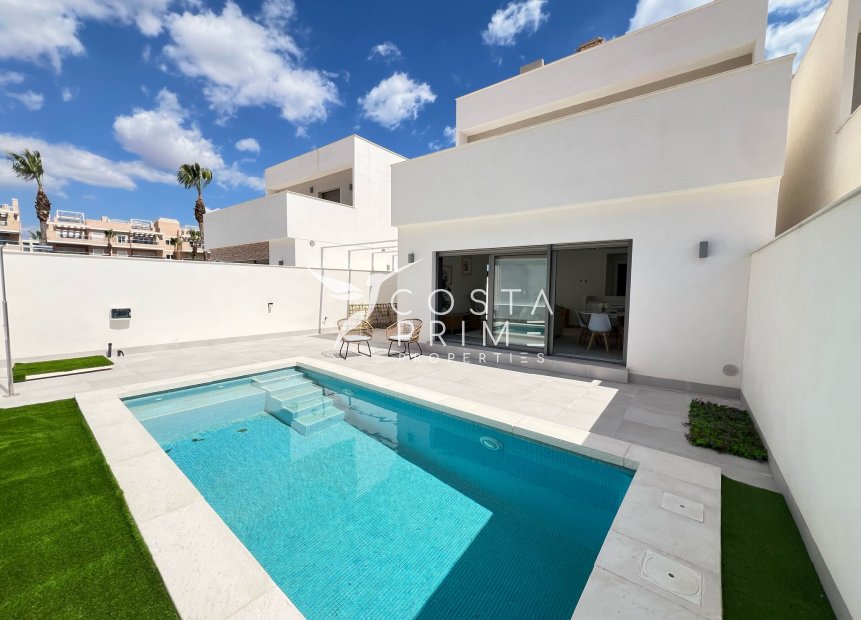 Obra nueva - Chalet / Villa - Orihuela