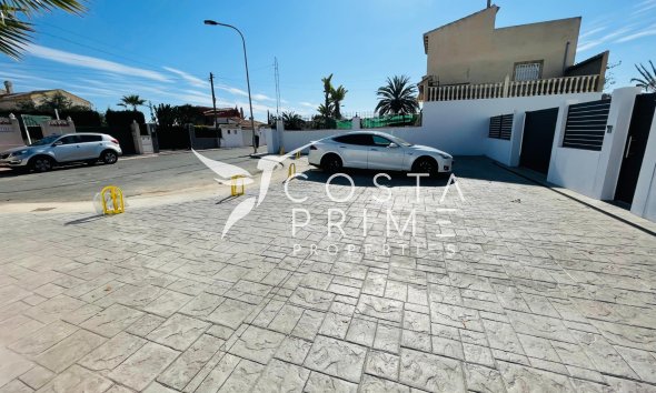 Obra nueva - Chalet / Villa - Torrevieja