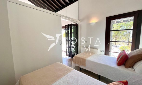 Obra nueva - Chalet / Villa - Peraleja Golf
