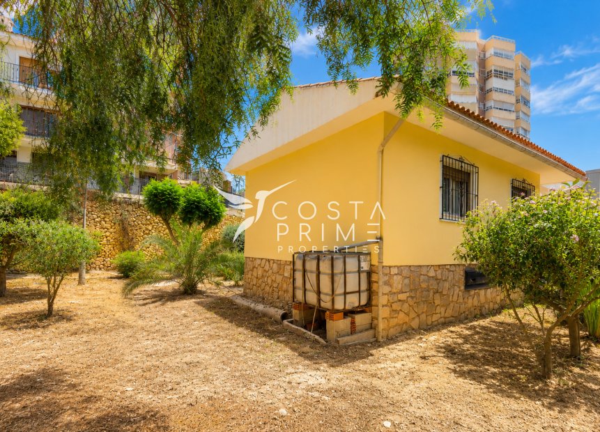 Resale - Villa  - Benidorm