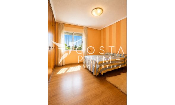 Resale - Villa  - Benidorm