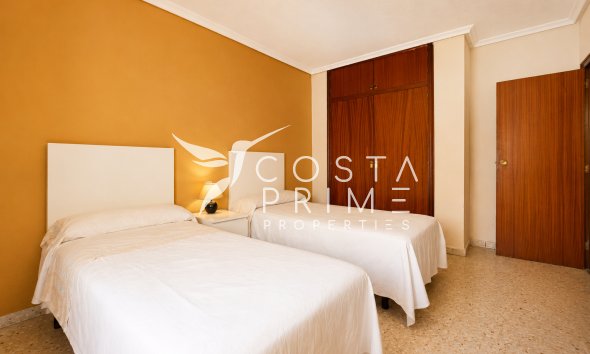 Resale - Villa  - Benidorm