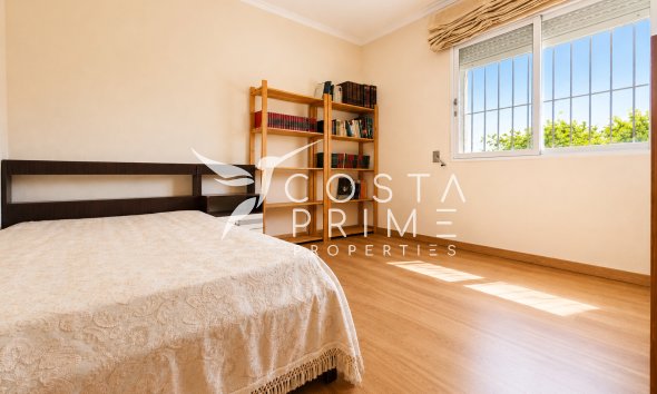 Resale - Villa  - Benidorm