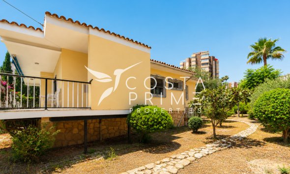 Resale - Villa  - Benidorm