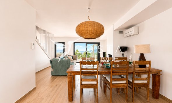Újraértékesítés - Városháza / Semi - Albir