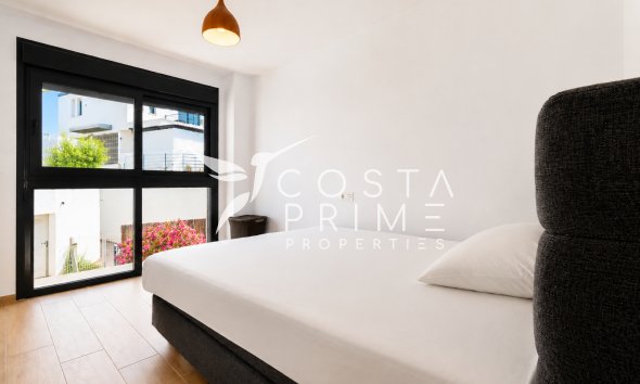 Újraértékesítés - Városháza / Semi - Albir