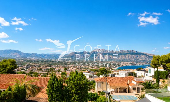 Újraértékesítés - Városháza / Semi - Albir