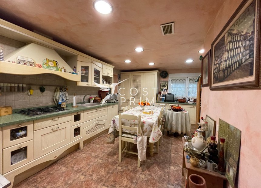 Resale - Villa  - Orihuela