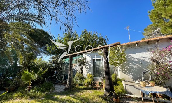 Resale - Villa  - Orihuela