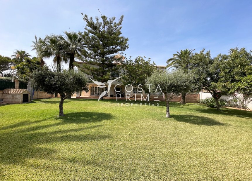 Resale - Villa  - Orihuela