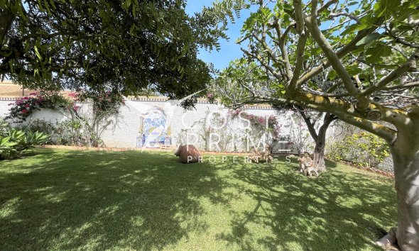 Resale - Villa  - Orihuela