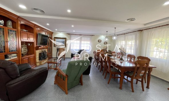 Resale - Villa  - Orihuela