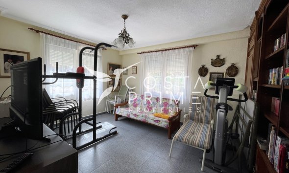 Resale - Villa  - Orihuela