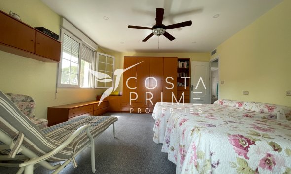 Resale - Villa  - Orihuela
