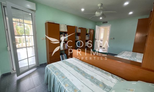 Resale - Villa  - Orihuela