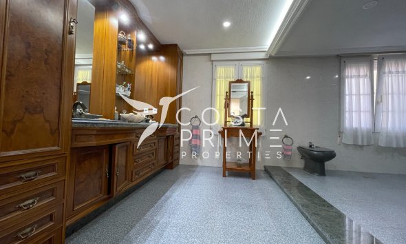 Resale - Villa  - Orihuela
