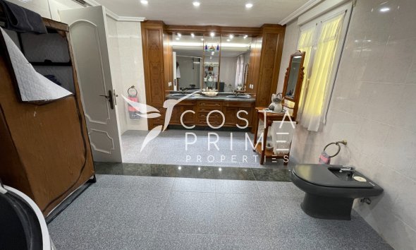 Resale - Villa  - Orihuela