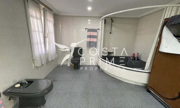 Resale - Villa  - Orihuela