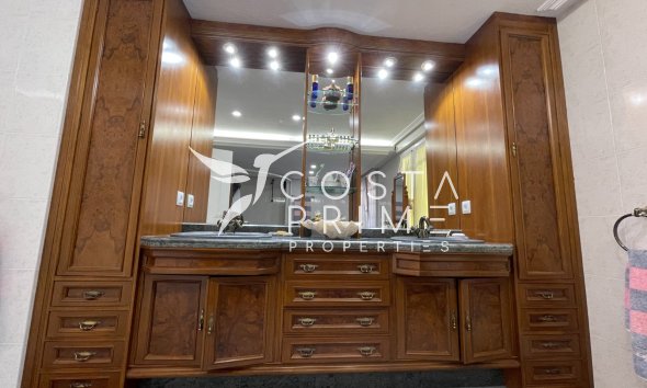 Resale - Villa  - Orihuela