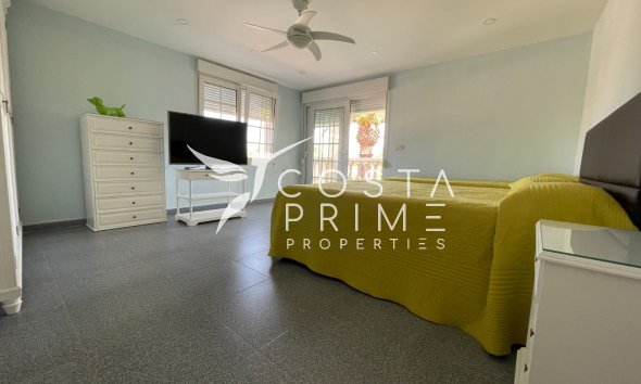 Resale - Villa  - Orihuela