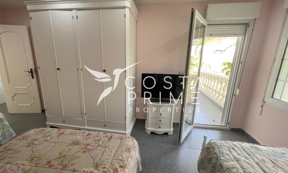 Resale - Villa  - Orihuela