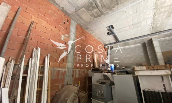 Resale - Commercial properties - Formentera del Segura