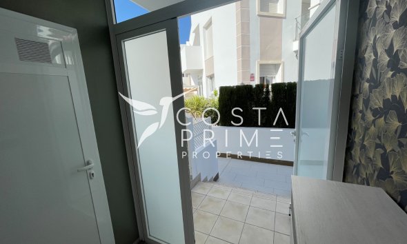 Resale - Apartment / Flat - Rojales