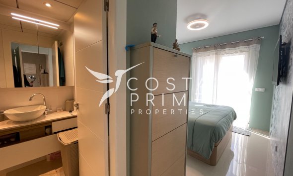 Resale - Apartment / Flat - Rojales