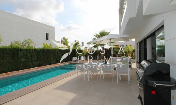 Resale - Villa  - Rojales