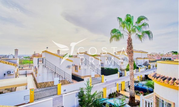 Resale - Villa  - Los Montesinos