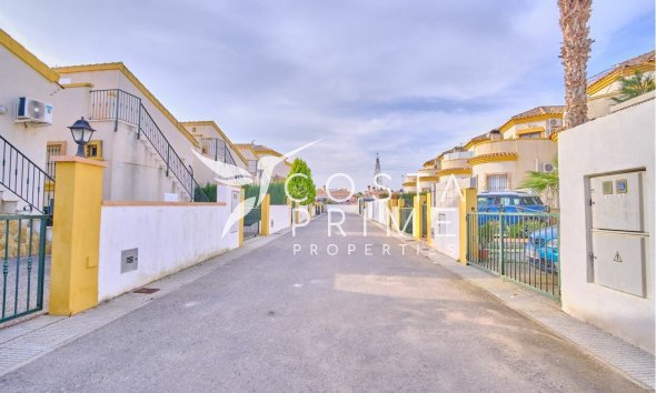 Resale - Villa  - Los Montesinos