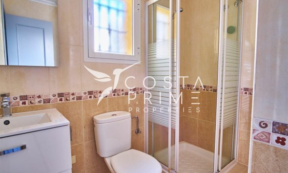 Resale - Villa  - Los Montesinos