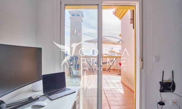 Resale - Villa  - Los Montesinos