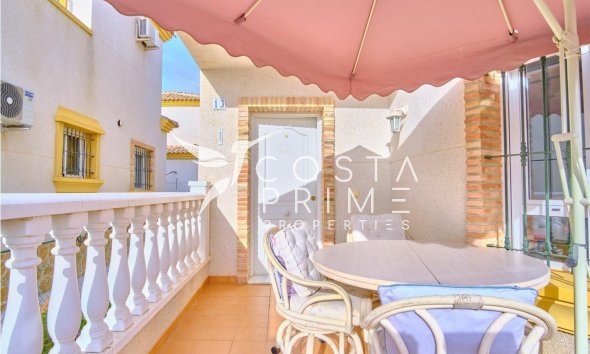 Resale - Villa  - Los Montesinos